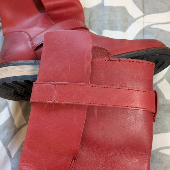 Kodiak waterproof mid calf red leather boots - Picture 4 of 5